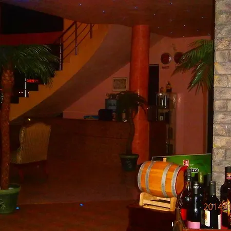 Cabana & Relax Bar